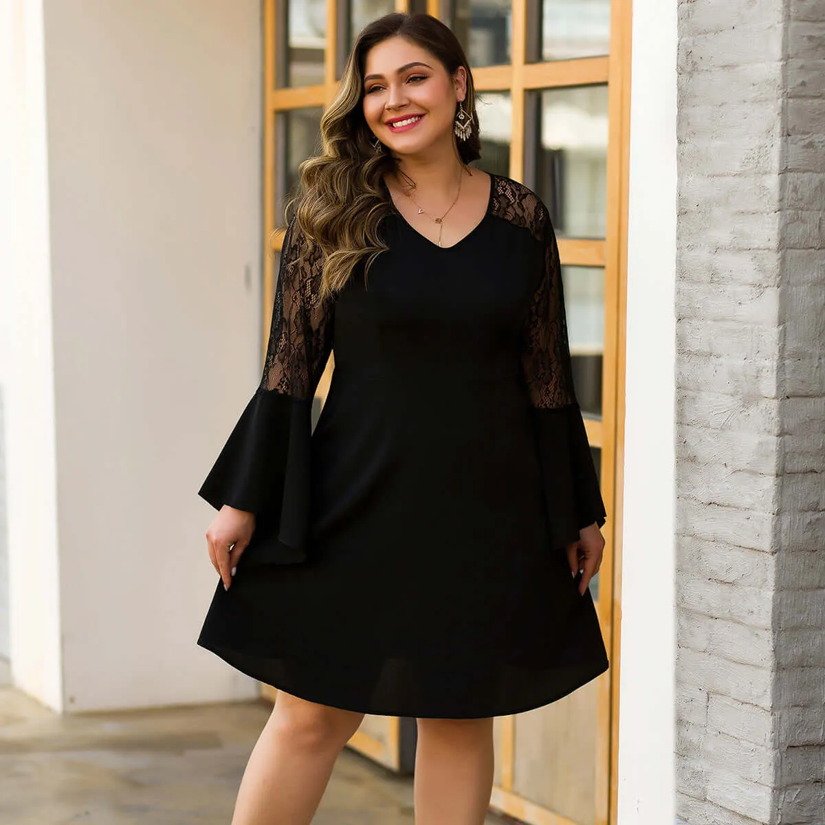 Black Cocktail Dresses A-Line Full Sleeve Ruffles V-Neck See-Through Above Knee Lace