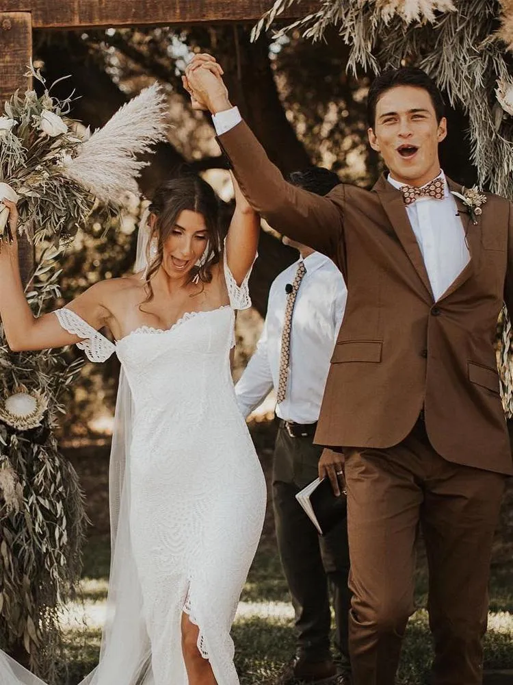 Cap Sleeve Sweetheart Lace Wedding Dress with Slit Bohemian Wedding Dress Mermaid CA061