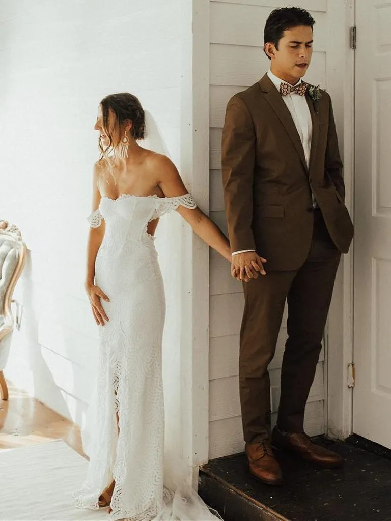Cap Sleeve Sweetheart Lace Wedding Dress with Slit Bohemian Wedding Dress Mermaid CA061