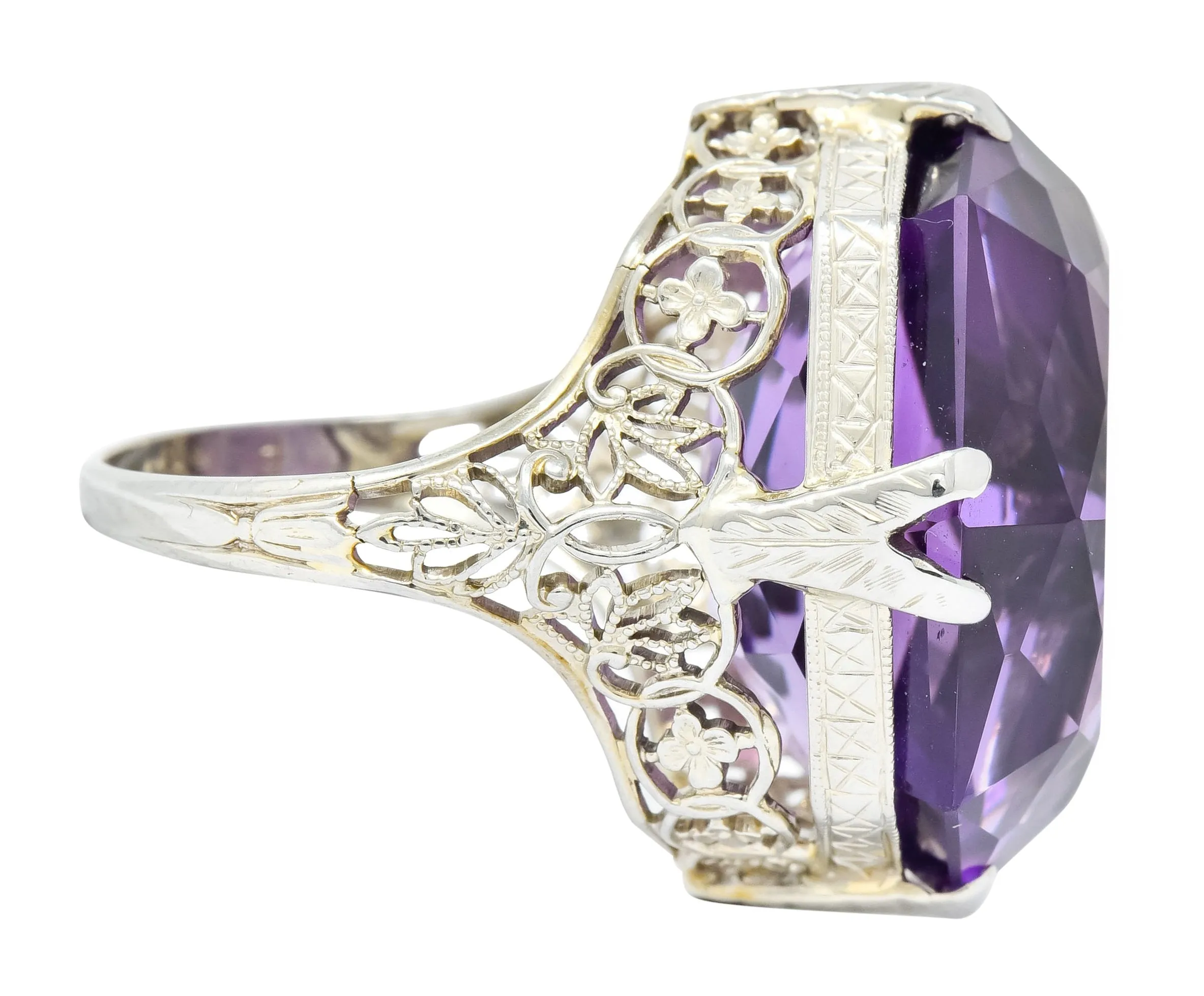 Edwardian Amethyst 18 Karat White Gold Floral Lace Cocktail Ring