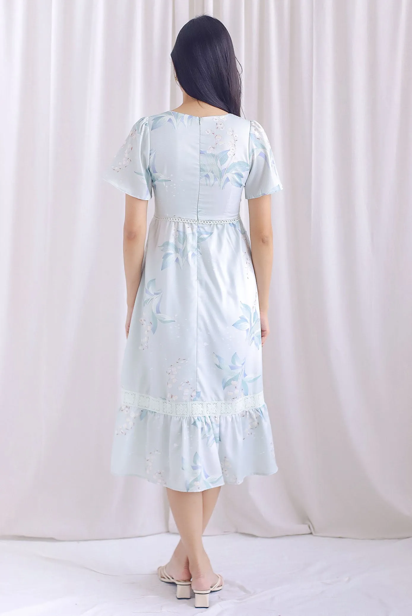 Eirini Lattice Insert Sleeved V Neckline Floral Dress In Sage