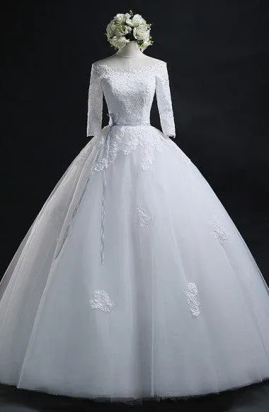 Elegant Ball Gown Bateau Long Tulle Wedding Dress With Lace TN0018