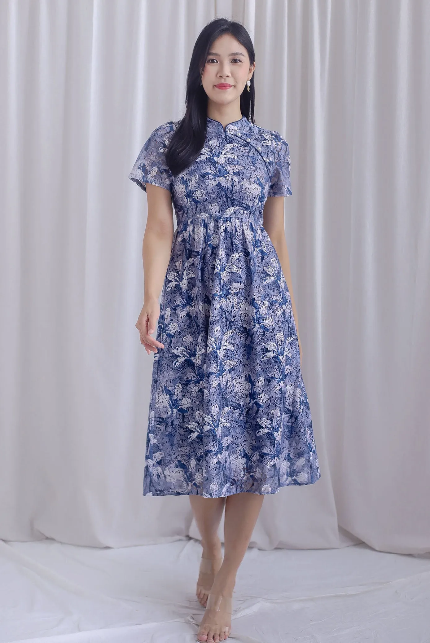 Eudora Sleeved Floral Lace Cheong Sam Dress In Navy/White