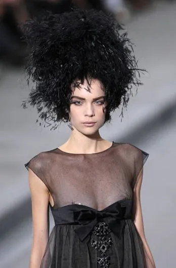 Exceptional Spring 2009 Chanel by Karl Lagerfeld Runway Look 62 Silk & Tulle Dress