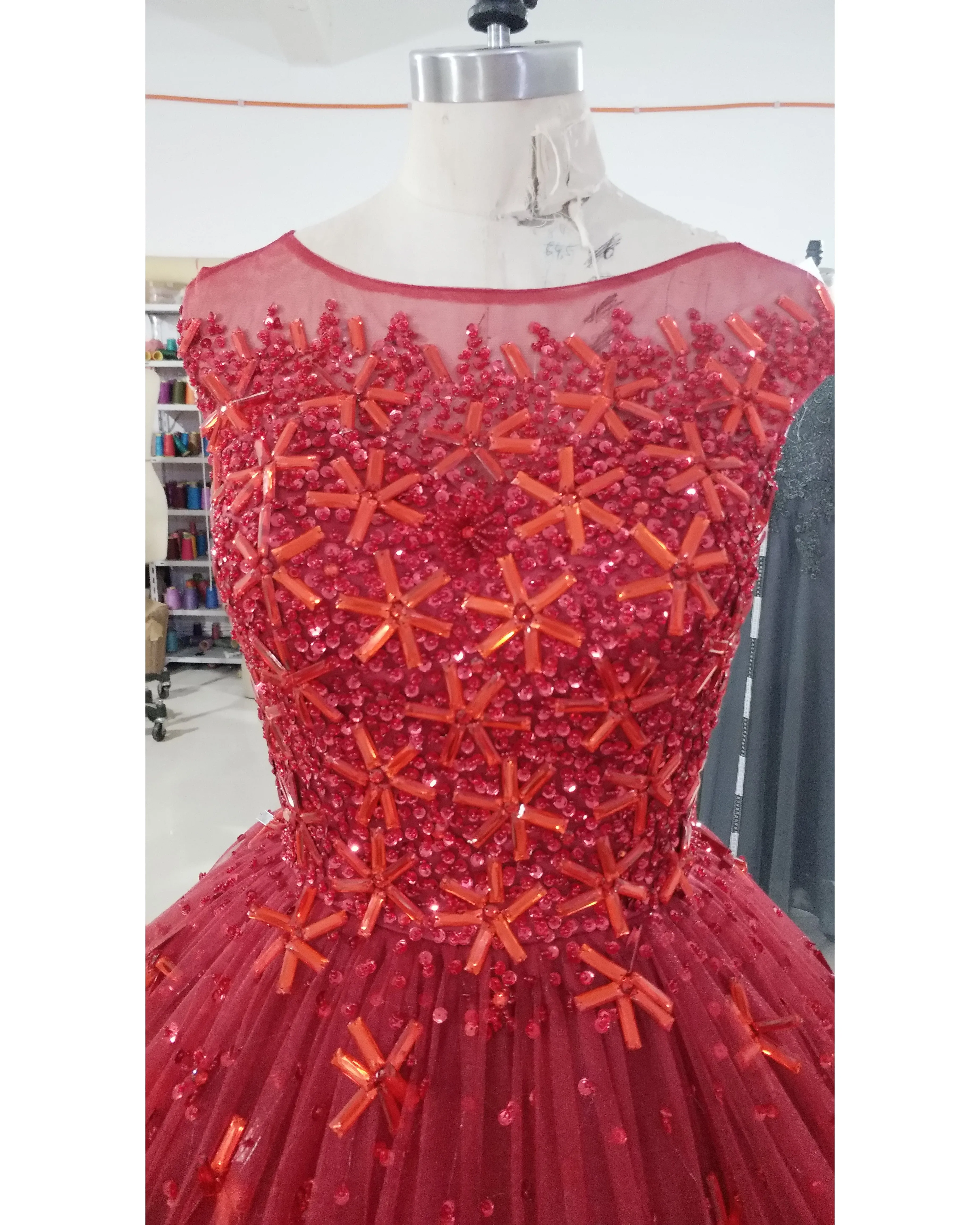 Fashion Burgundy Quinceanera Dresses Beaded Tulle Ruffles Ball Gowns Sweet 16 Dress vestidos de quinceañera