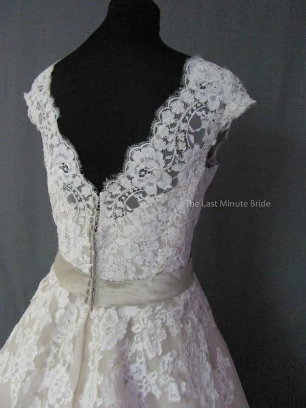 Justin Alexander 8815 size 16