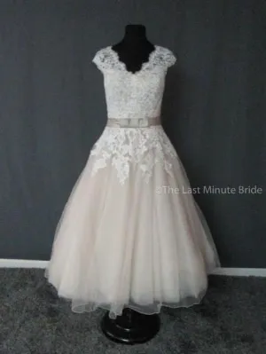Justin Alexander 8815 size 16
