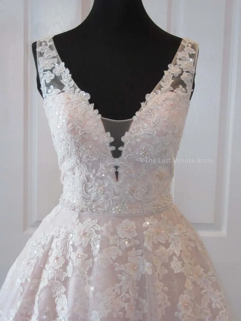 Lo' Adoro by Rachel Allen Style M636
