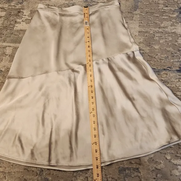 NWT Ann Taylor Beige Greige Silver Satin Midi Skirt Size 12