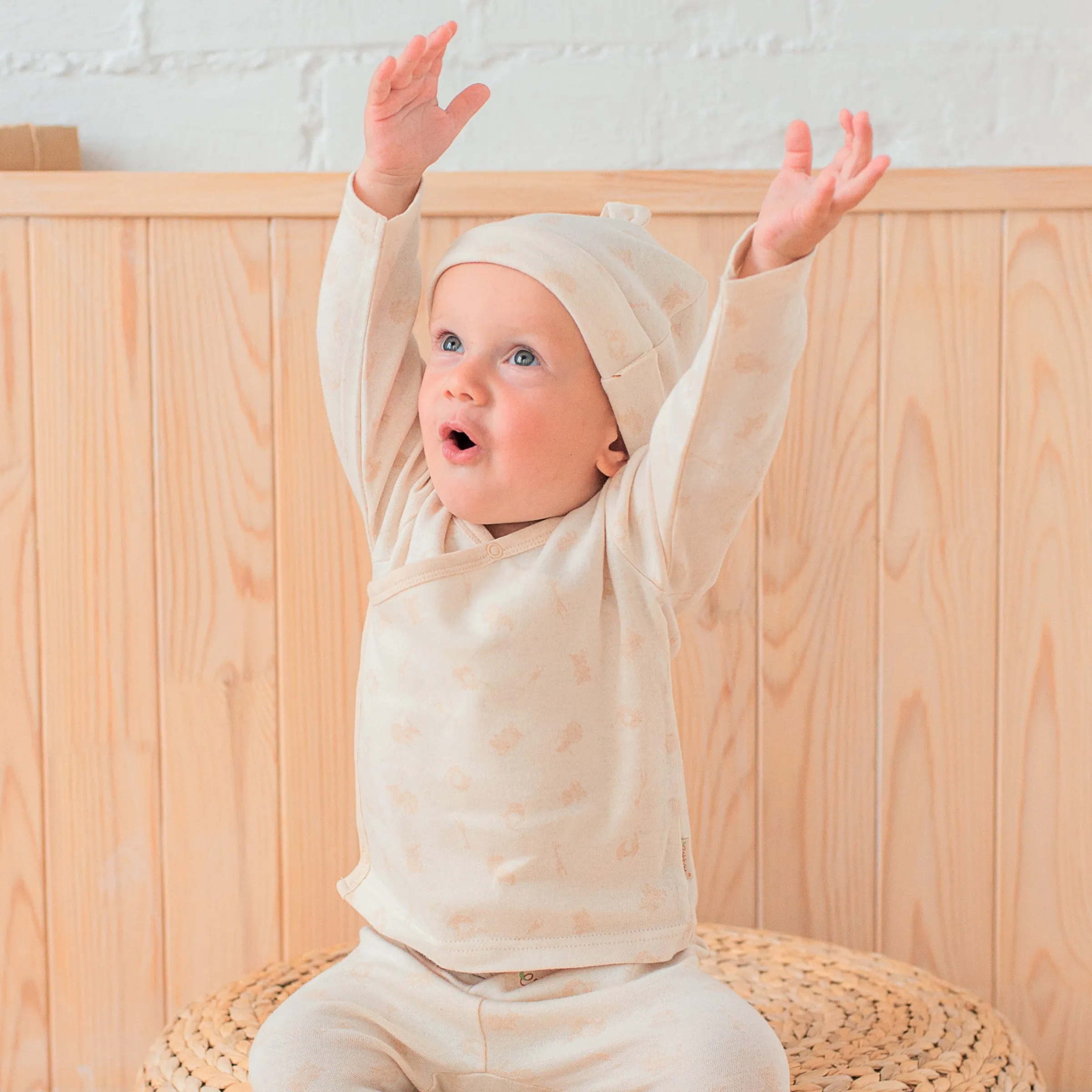Organic Baby Clothes: Layettes For Newborns - Kimono Top, Footie Pant, Bonnet