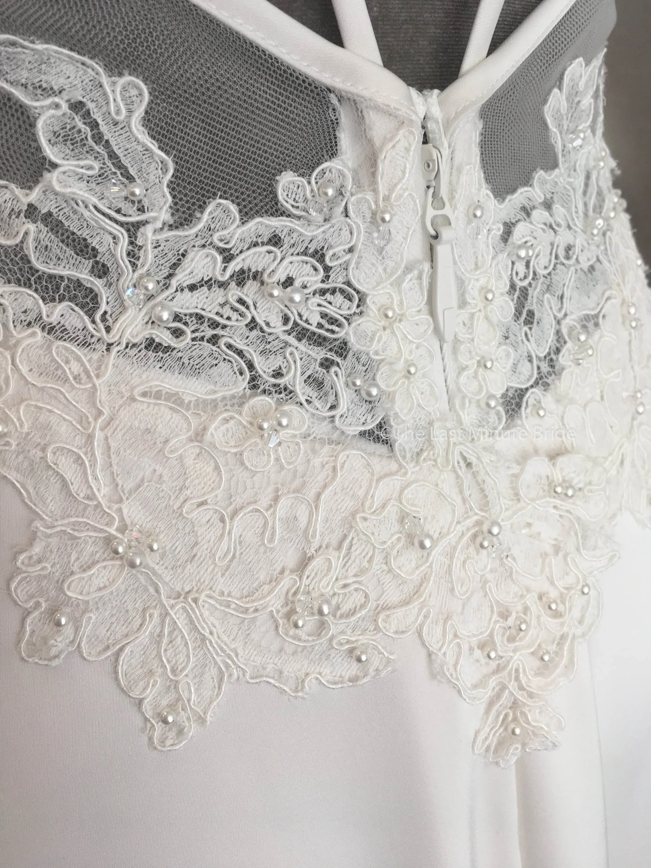Paloma Blanca 4828