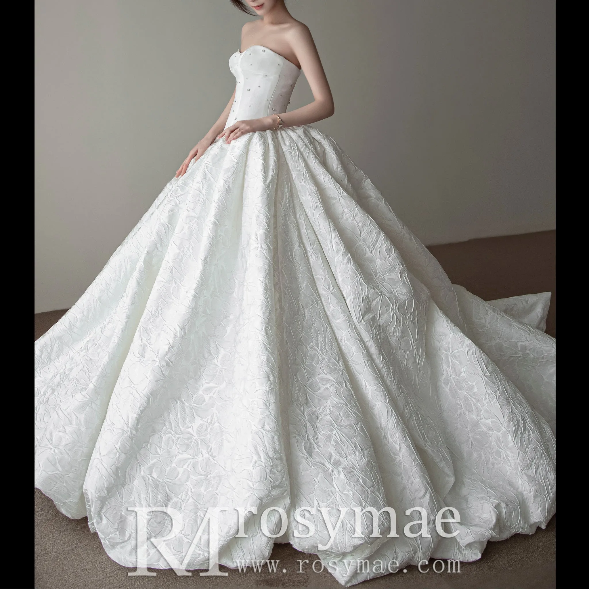 Pleated Ball Gown Luxury jacquard weave Wedding Dress