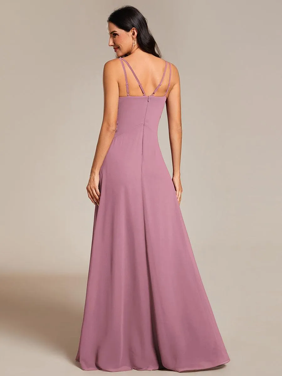 Robe de demoiselle d'honneur plissée chic à bretelles réglables et col en V