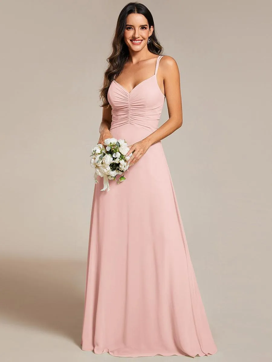 Robe de demoiselle d'honneur plissée chic à bretelles réglables et col en V