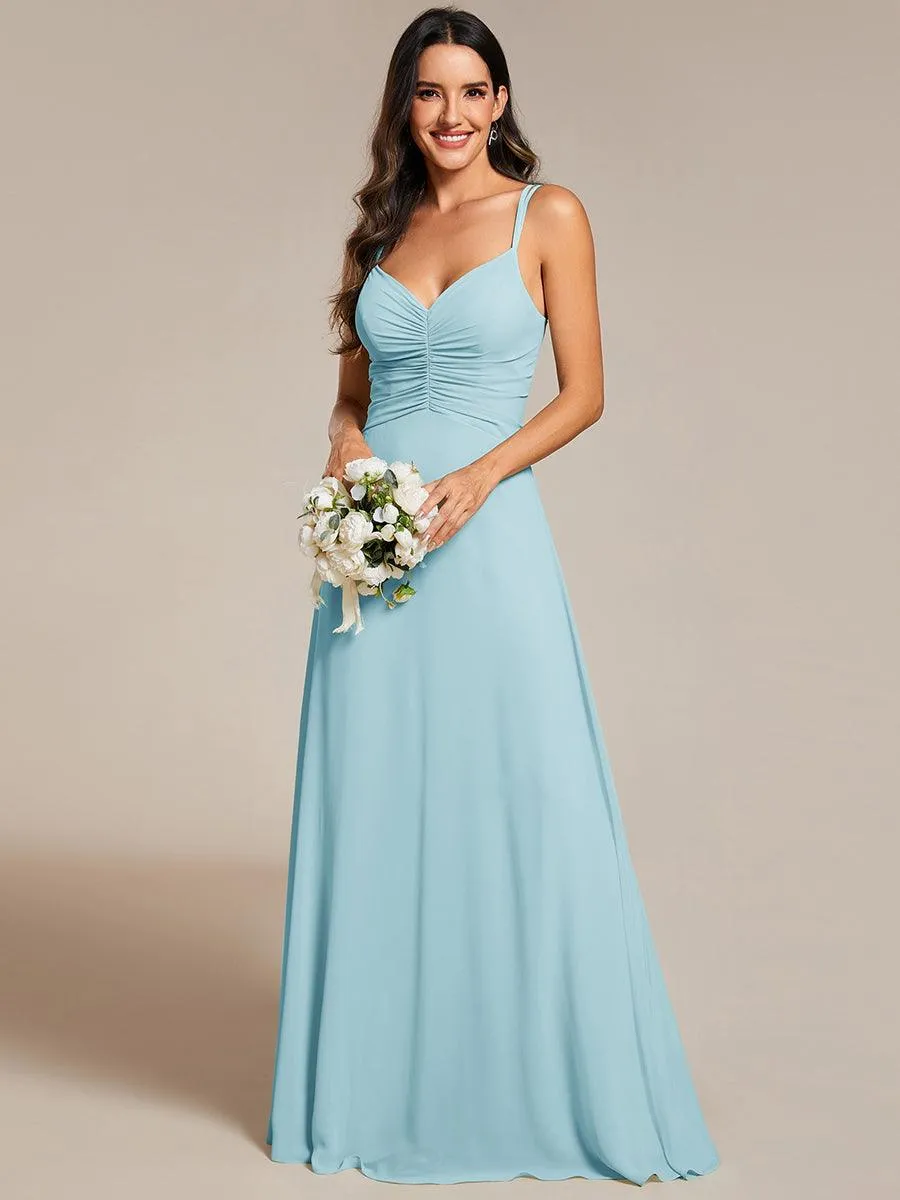Robe de demoiselle d'honneur plissée chic à bretelles réglables et col en V
