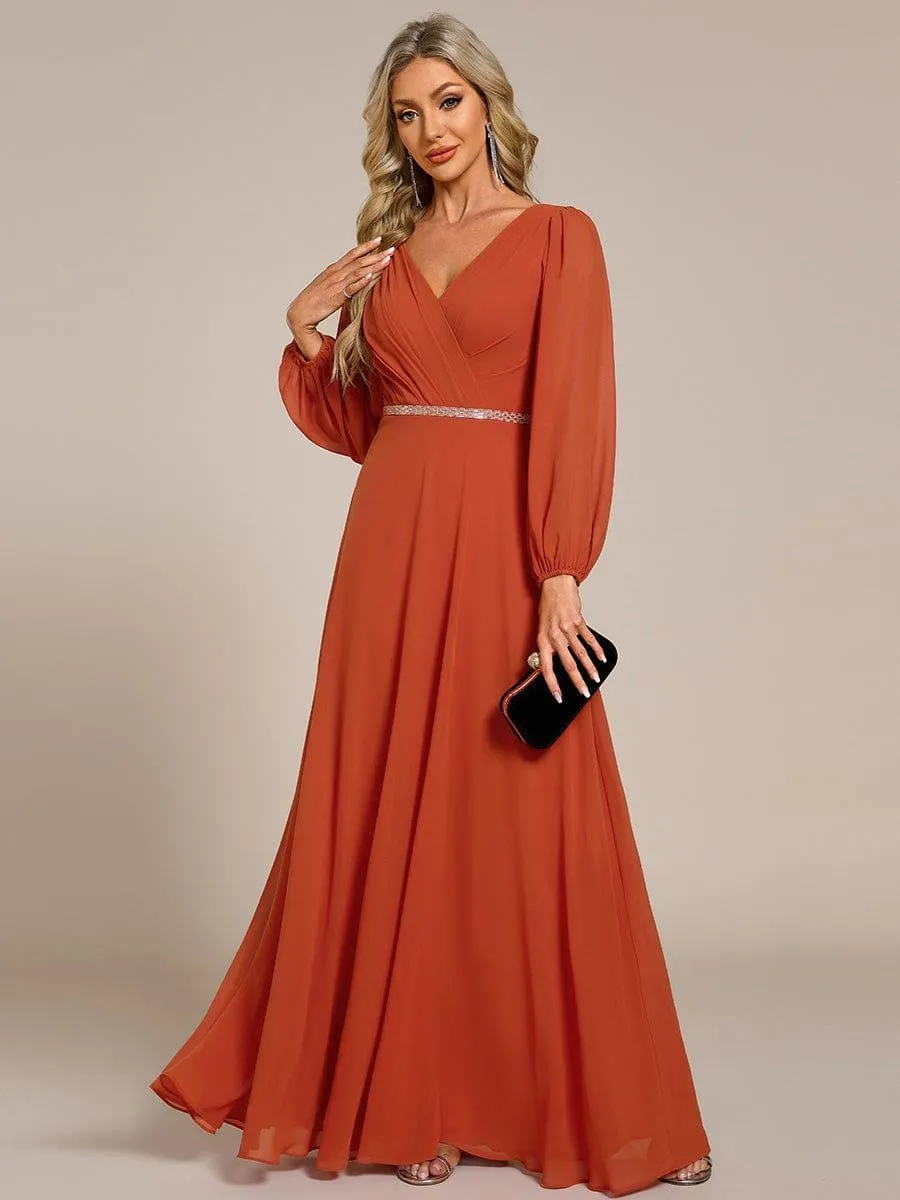 Robe de soirée plissée en mousseline de soie double col en V manches longues ceinture brillante