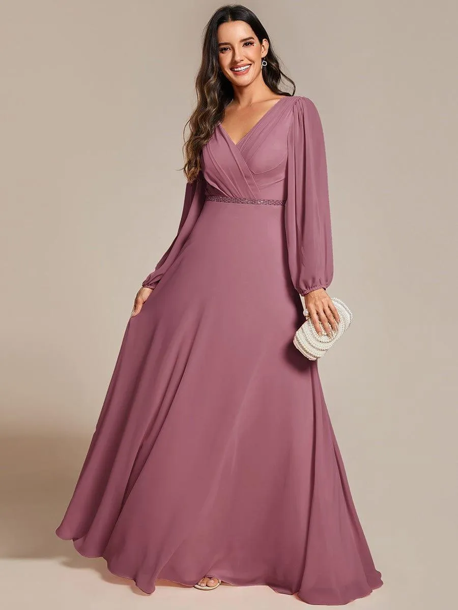 Robe de soirée plissée en mousseline de soie double col en V manches longues ceinture brillante