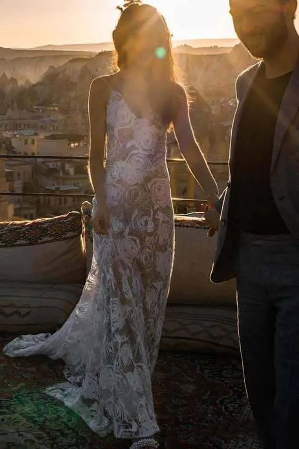 Roycebridal Boho Rose Lace Sweetheart Spaghetti Strap Beach Wedding Dresses, MW511
