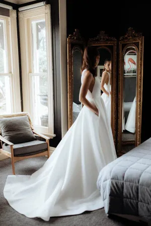 Roycebridal Elegant Round Neck Satin Long Wedding Dresses with Pockets,Simple Wedding Gown,MW401