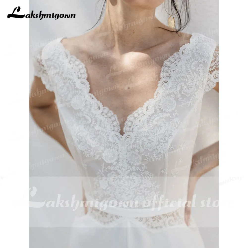 Roycebridal Lakshmigown 2021 Elegant Split Satin Lace Back Buttons Wedding Dresses for Bridal V Neck Beach Short Sleeve Backless robe mariée