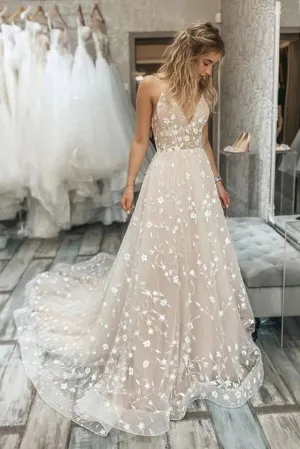 Roycebridal Tulle A-line V-neck Spaghetti Straps Lace Appliques Wedding Dresses, MW863