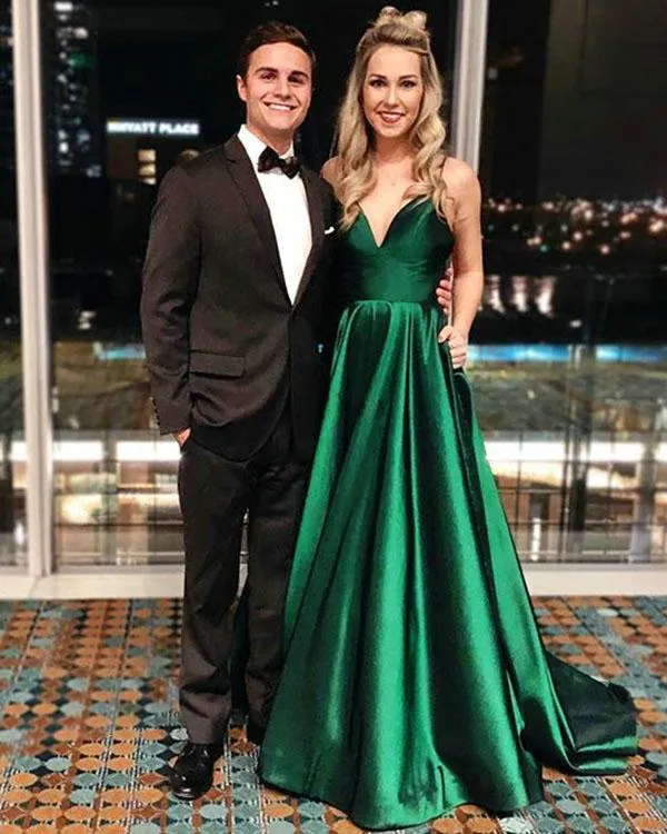 Sexy Spaghetti Straps Prom Dresses with V-Neck 2018 A line Long Prom Party Gowns Pageant Dress