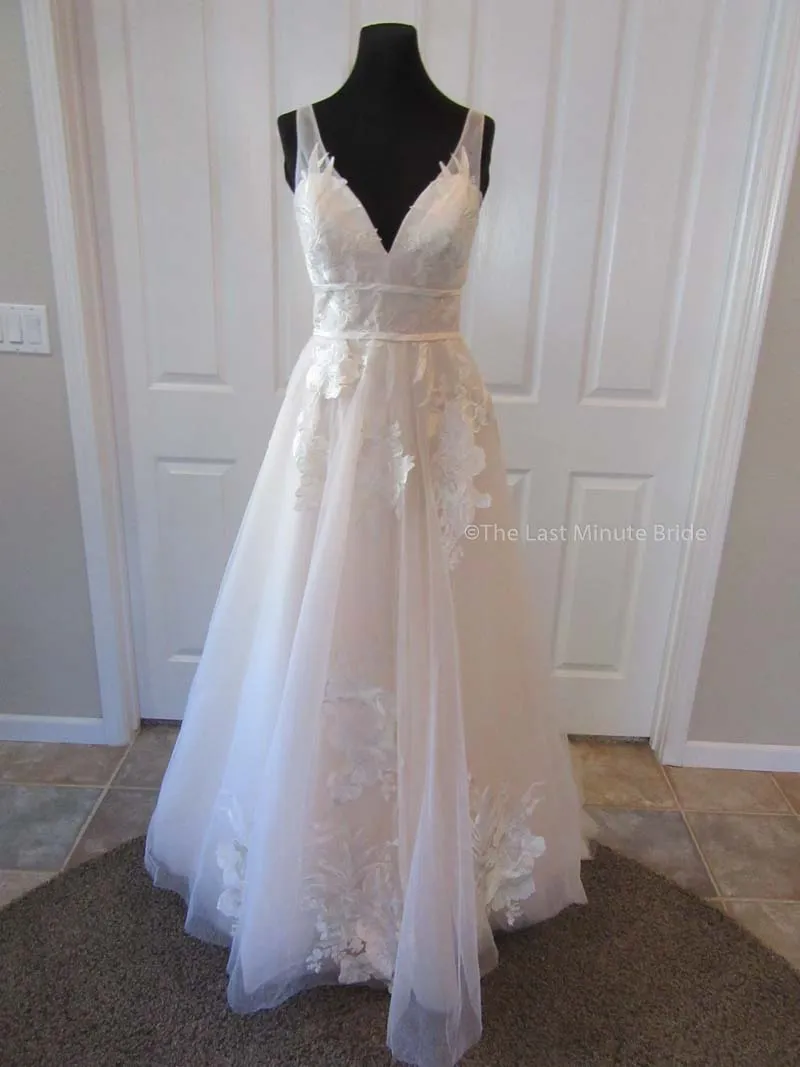 The Last Minute Bride Style Brenda
