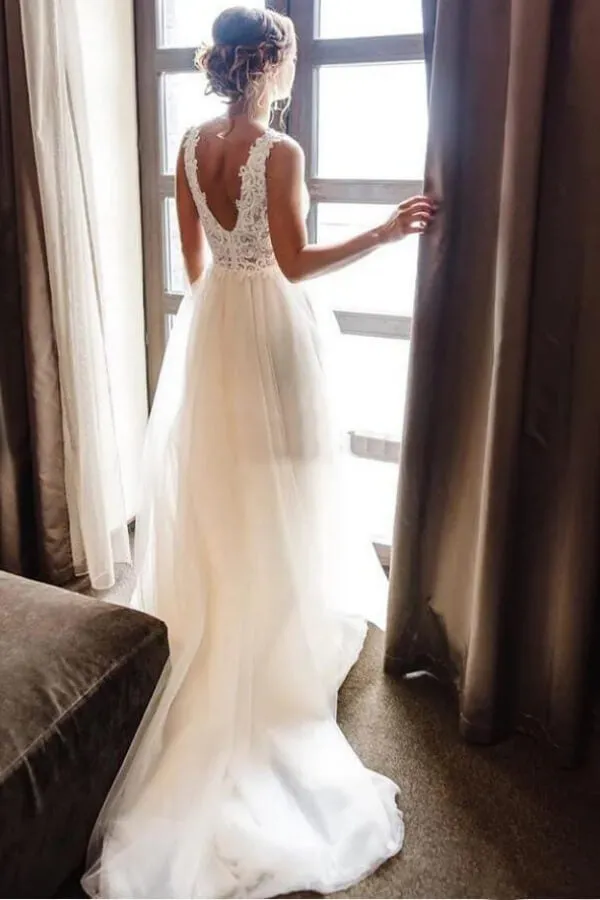 Tulle A-line V-neck Backless Beach Wedding Dresses With Sweep Train, MW1068