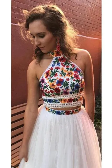 Unique Halter Floral Tulle Formal Evening Gowns