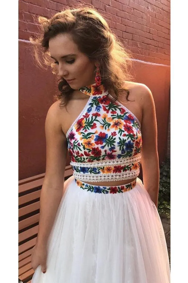 Unique Halter Floral Tulle Formal Evening Gowns