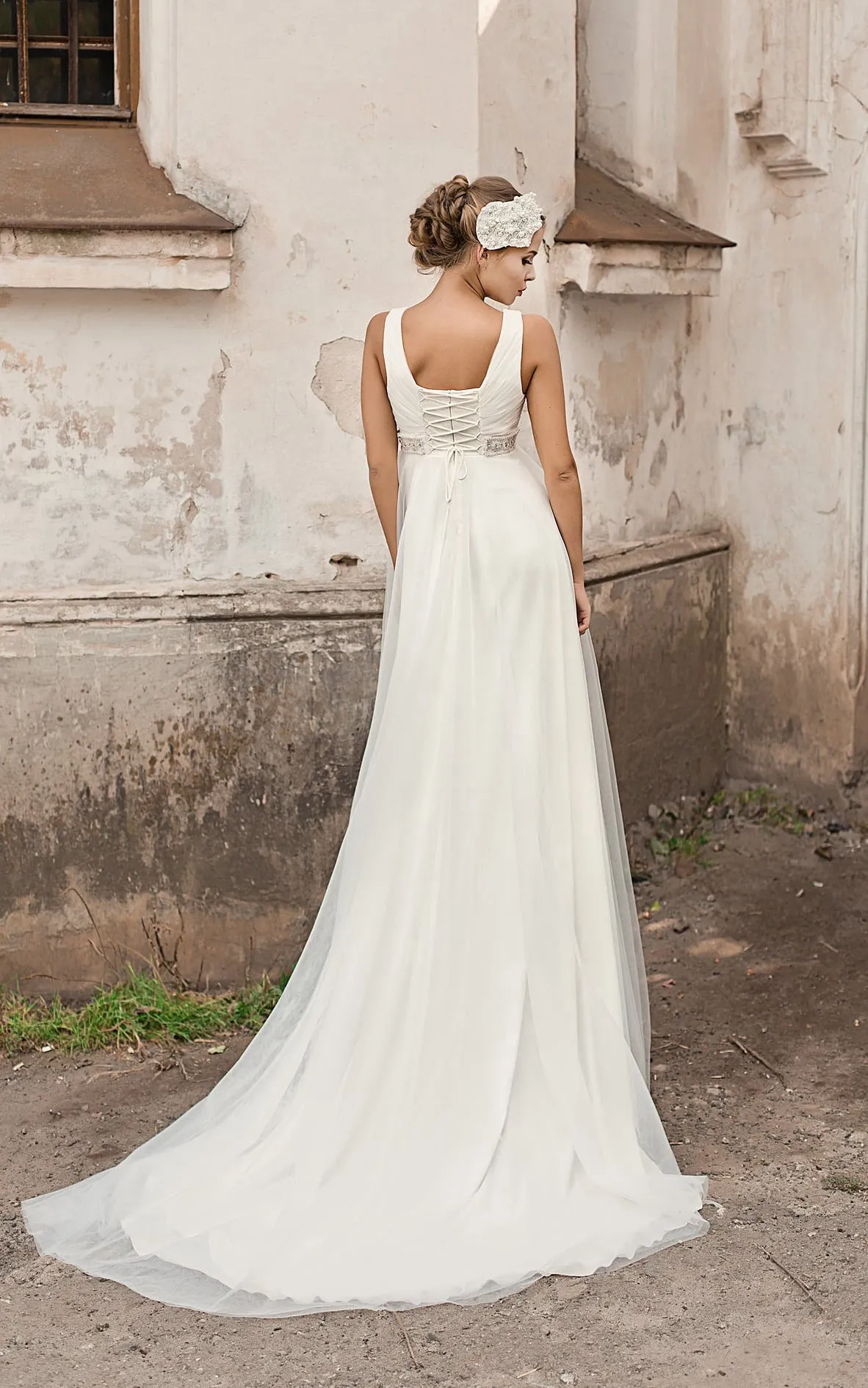 V-neck Empire A-line Chiffon Wedding Dress With Beading And Pleatings-714639