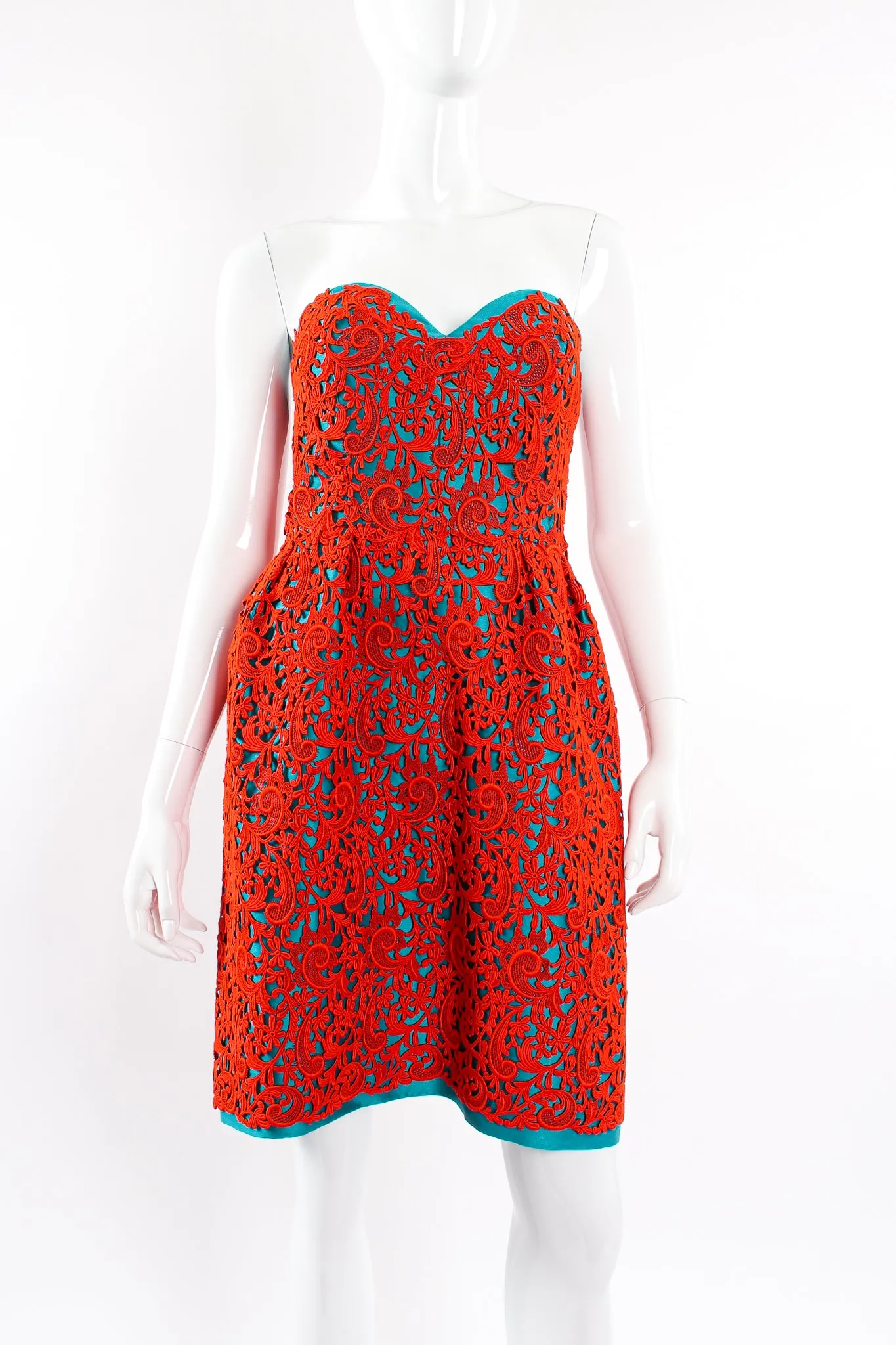 Venetian Lace Sweetheart Dress