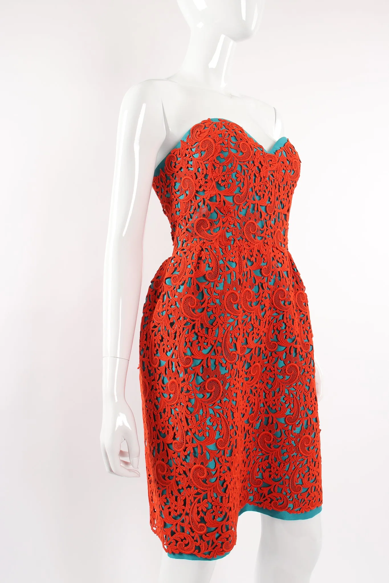 Venetian Lace Sweetheart Dress